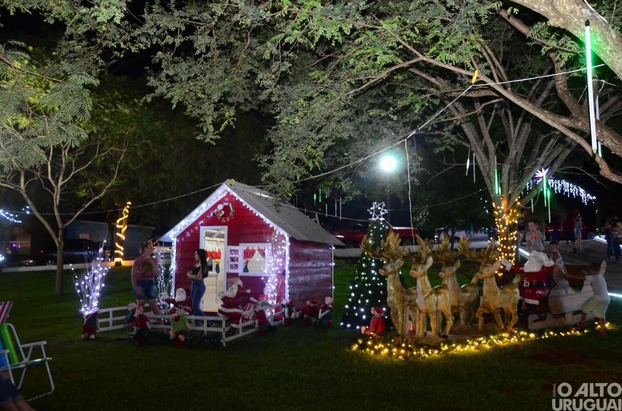 Coral e Banda Municipal abrem Programação Natalina