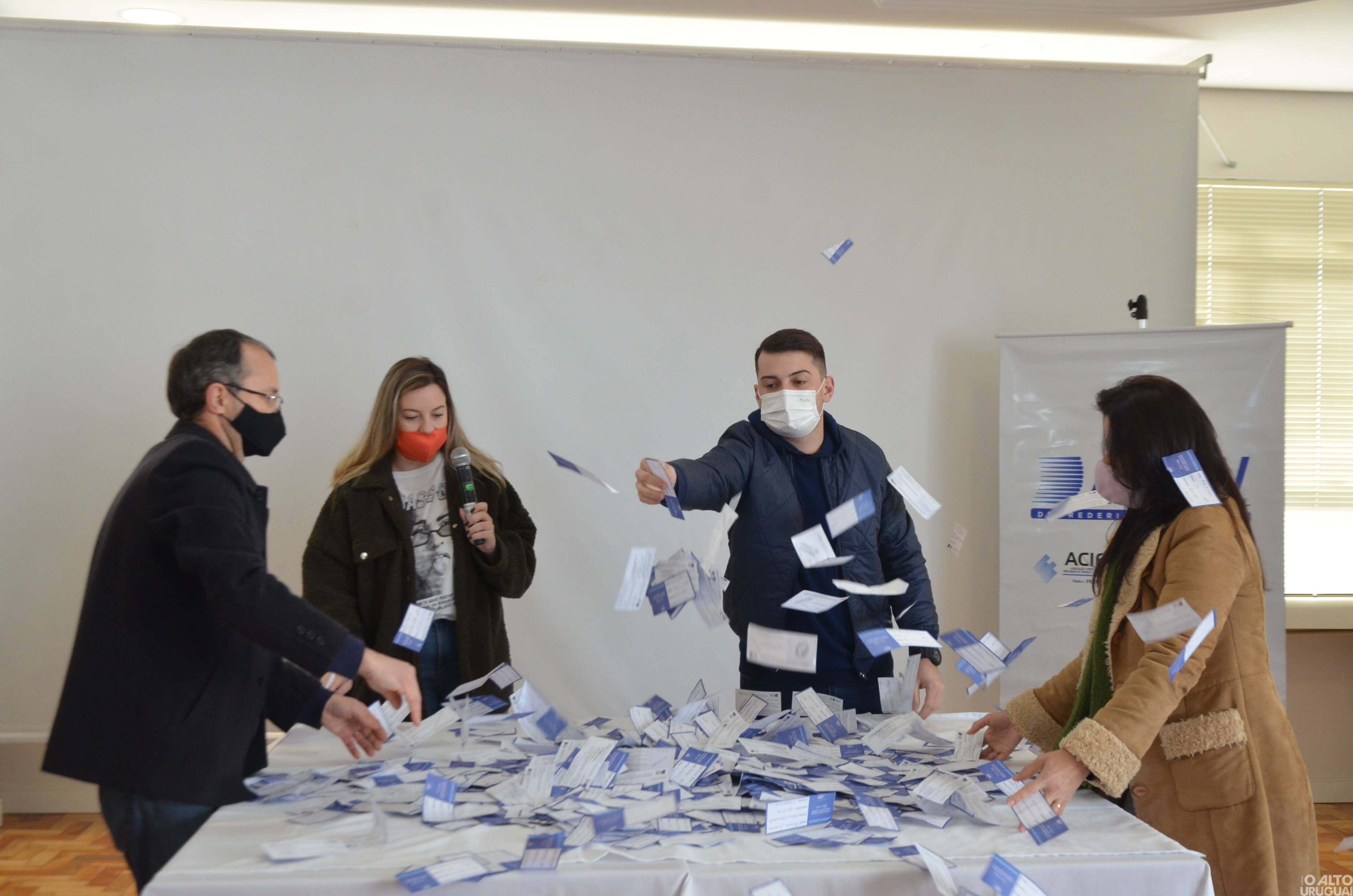 Sabadão de Dia dos Namorados: confira os ganhadores dos prêmios desta edição