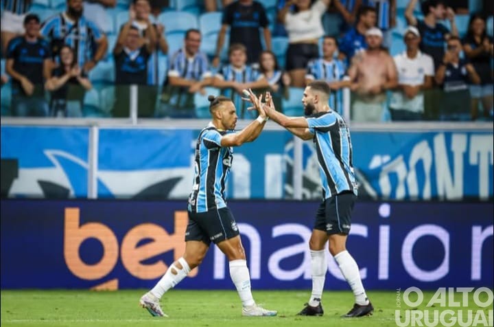 Grêmio abre vantagem contra o Juventude