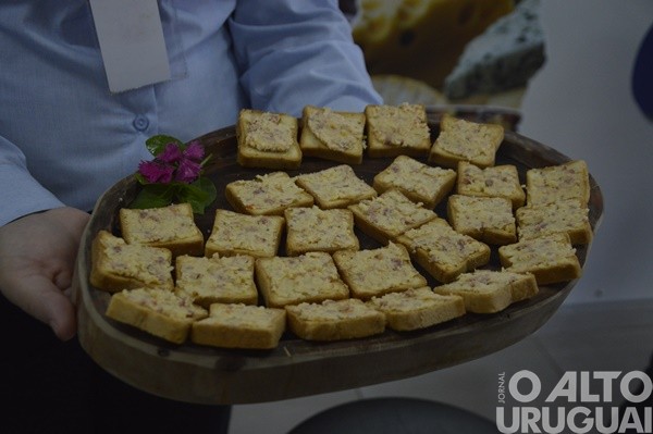 Cozinha didática ensina receitas na Casa da Emater