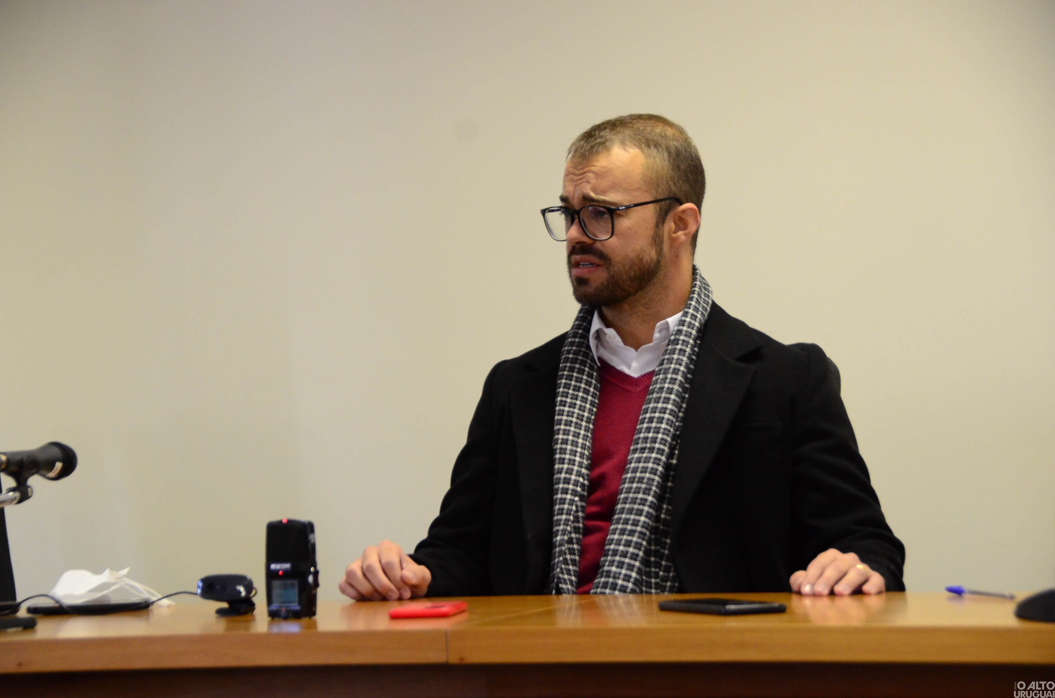 "Fura-fila" na vacinação em FW terá de pagar multa de R$ 55 mil