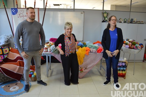 Tricolã promove workshop de tricô e crochê em FW