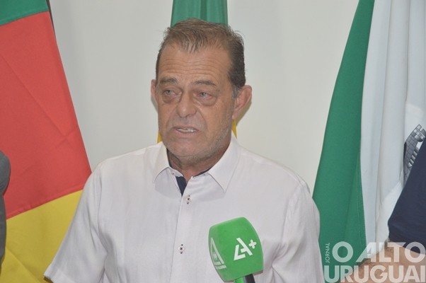 Prefeitura de FW apresenta selo e programação comemorativos aos 70 anos