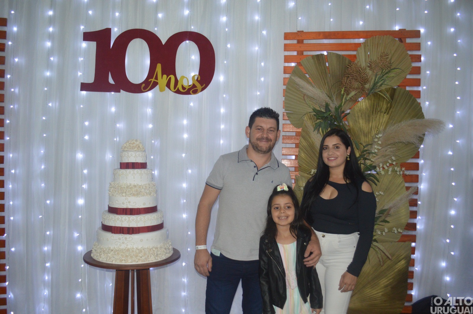 Centenas de pessoas participam das comemorações dos 100 anos de São João do Porto