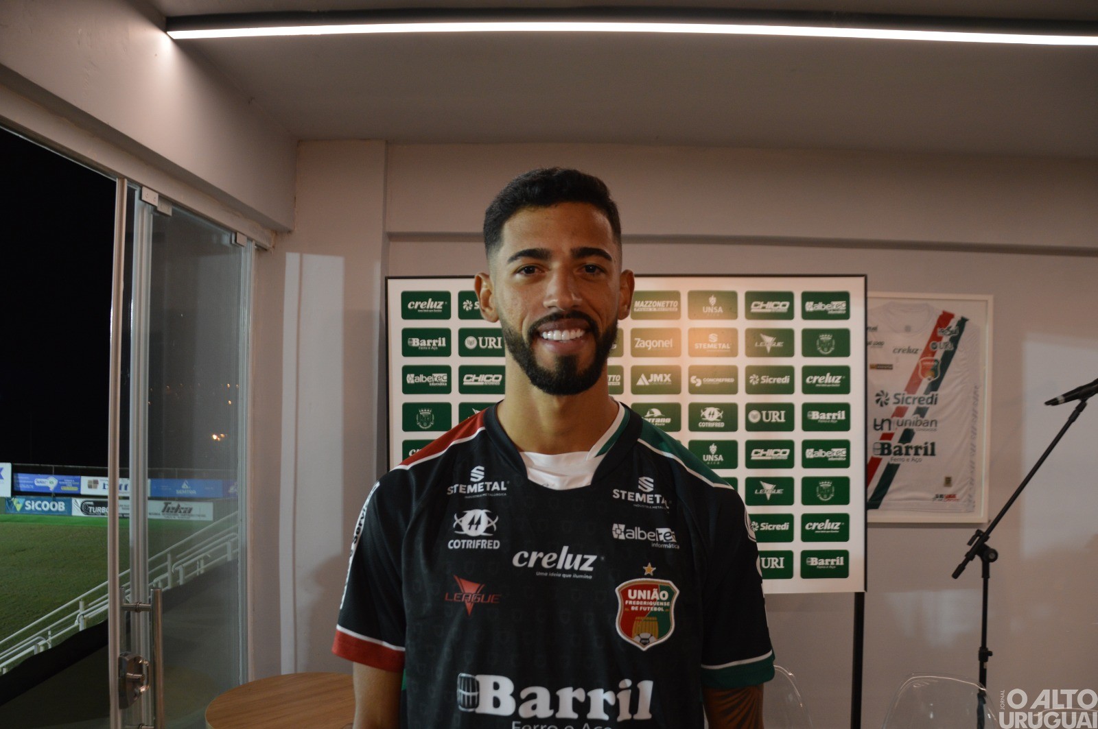 União-FW apresenta novos jogadores e novo uniforme