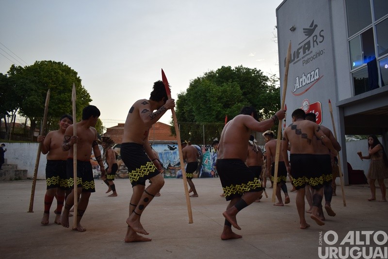 Projeto "O Povo Kaingang" realiza apresentações em municípios da região