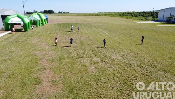 “Ventos de alegria” deixam colorido o céu de FW