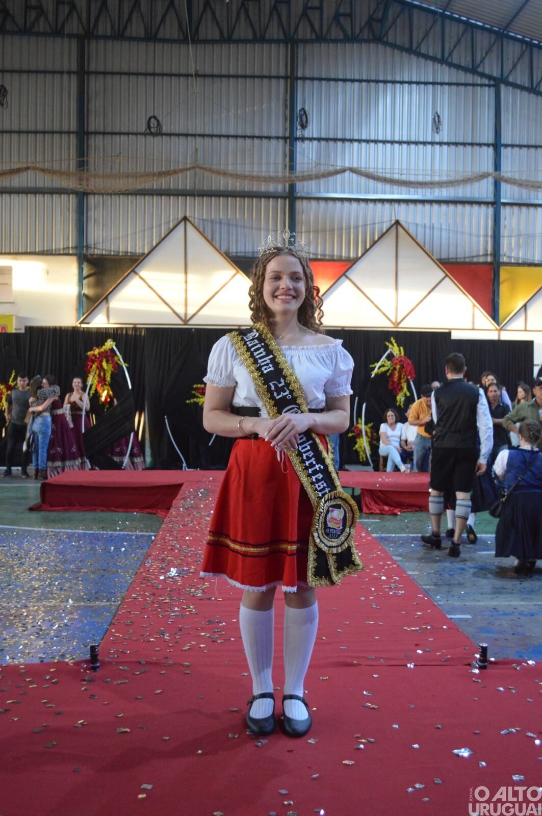 Comunidade conhece corte da Oktoberfest de Alpestre