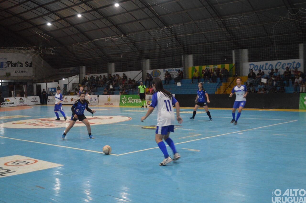 Copa Amzop tem partidas da categoria feminina neste sábado