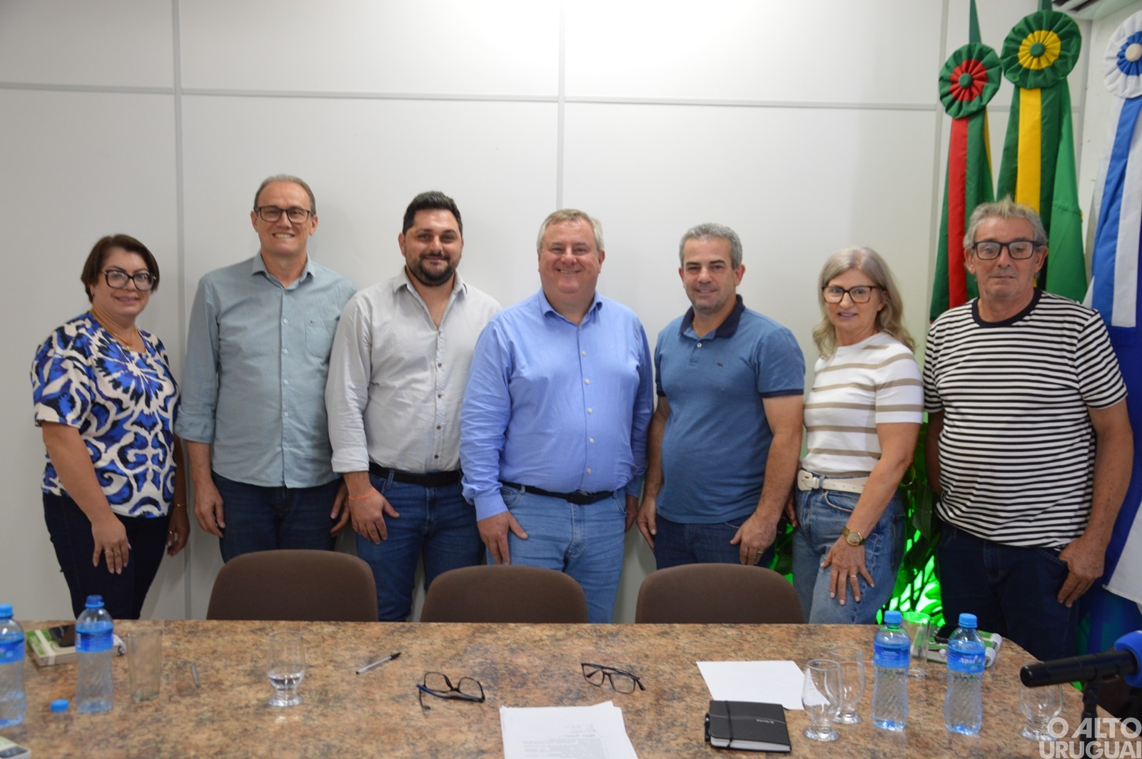 Prefeito eleito de Palmitinho apresenta secretários da gestão 2025-2028