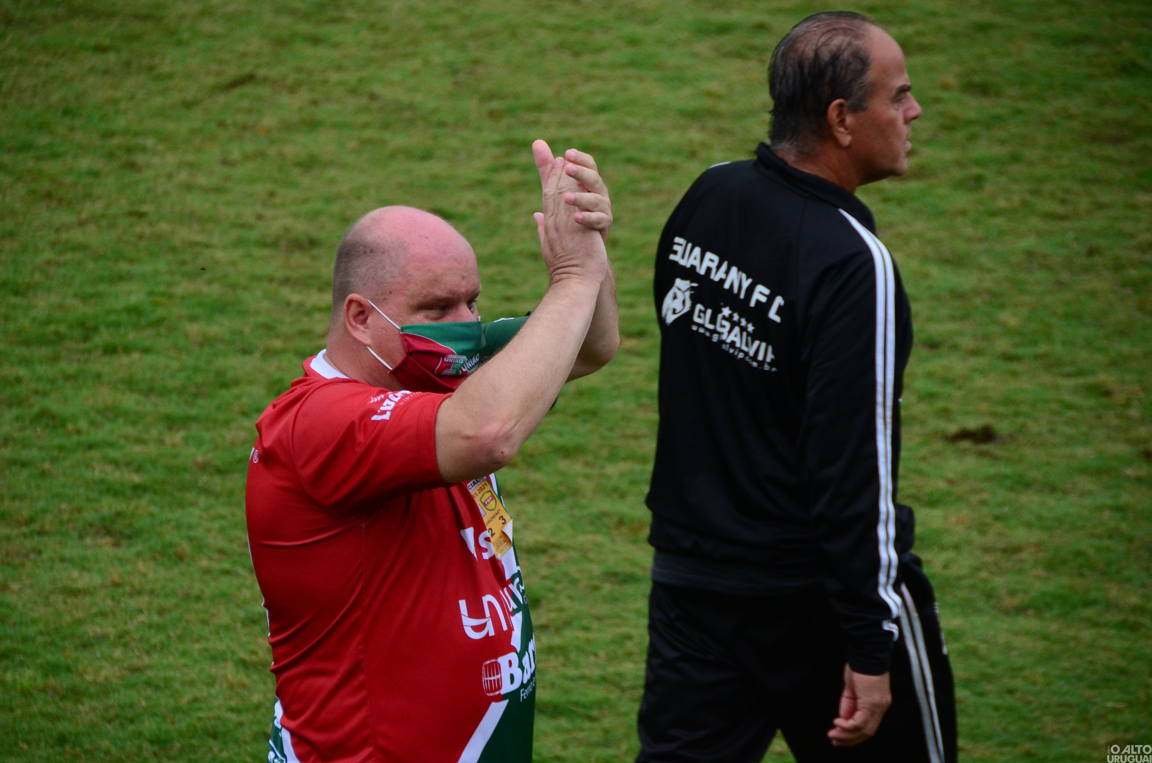 União-FW goleia e é campeão da Divisão de Acesso