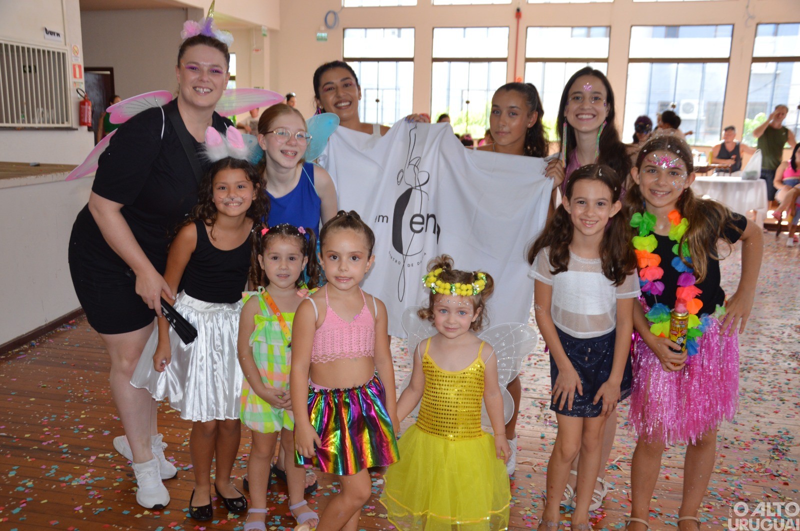 Carnaval Infantil de FW reúne famílias no Clube Harmonia