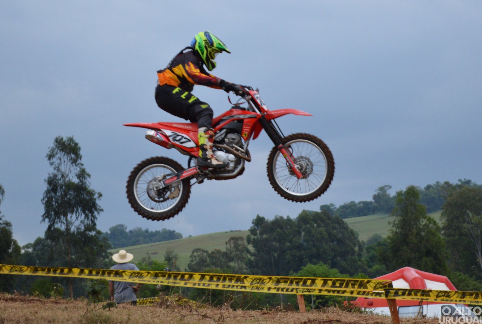 Motocross: paixão sobre duas rodas