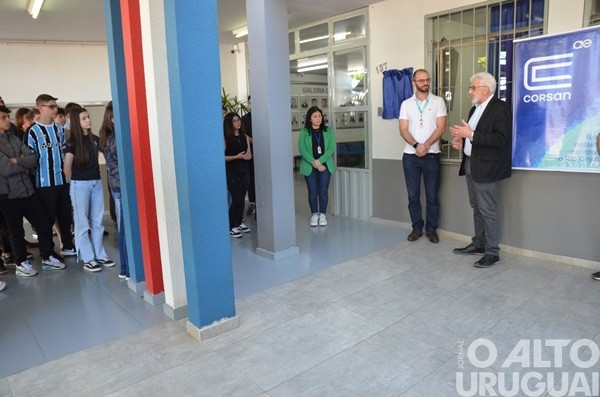 Escola Cardeal Roncalli de FW recebe certificado em qualidade de água tratada