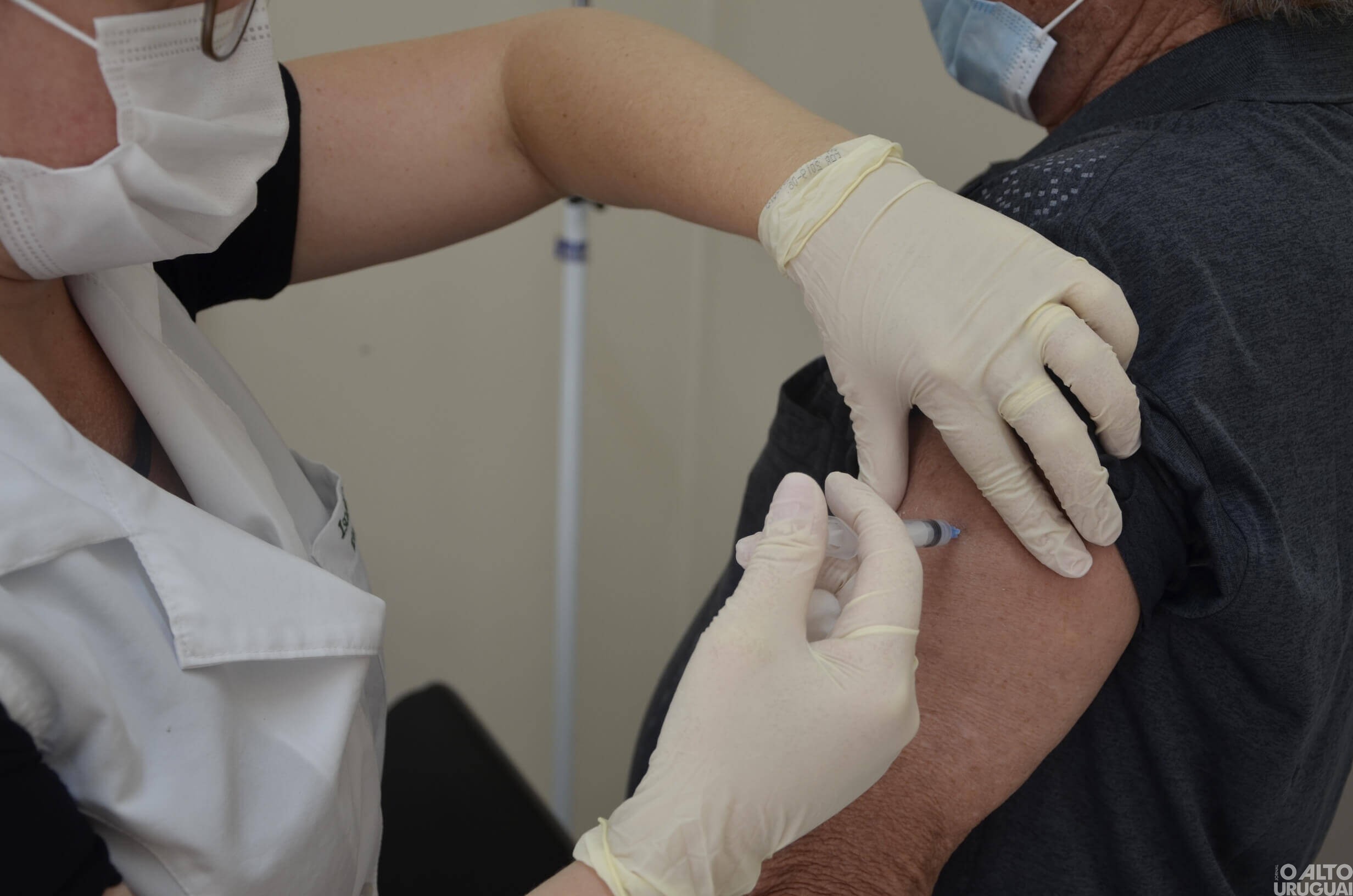 Covid-19: idosos de 61 anos ou mais começarão a ser vacinados em Caiçara