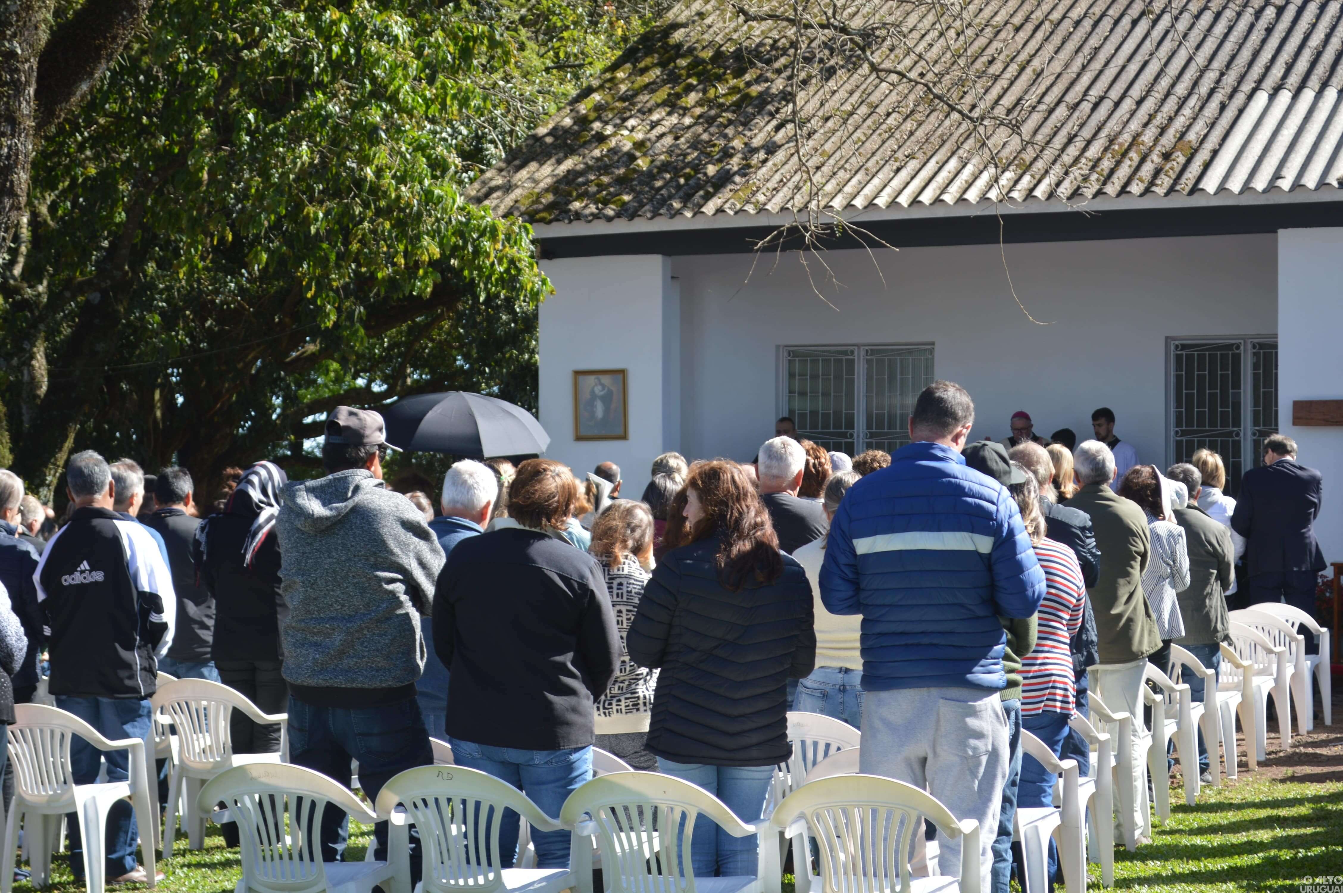 Missas e visitas relembram entes queridos nesse Dia de Finados