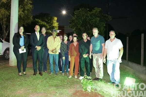 Palestra e plantio de Ipê marcam o Setembro Amarelo em Pinhal