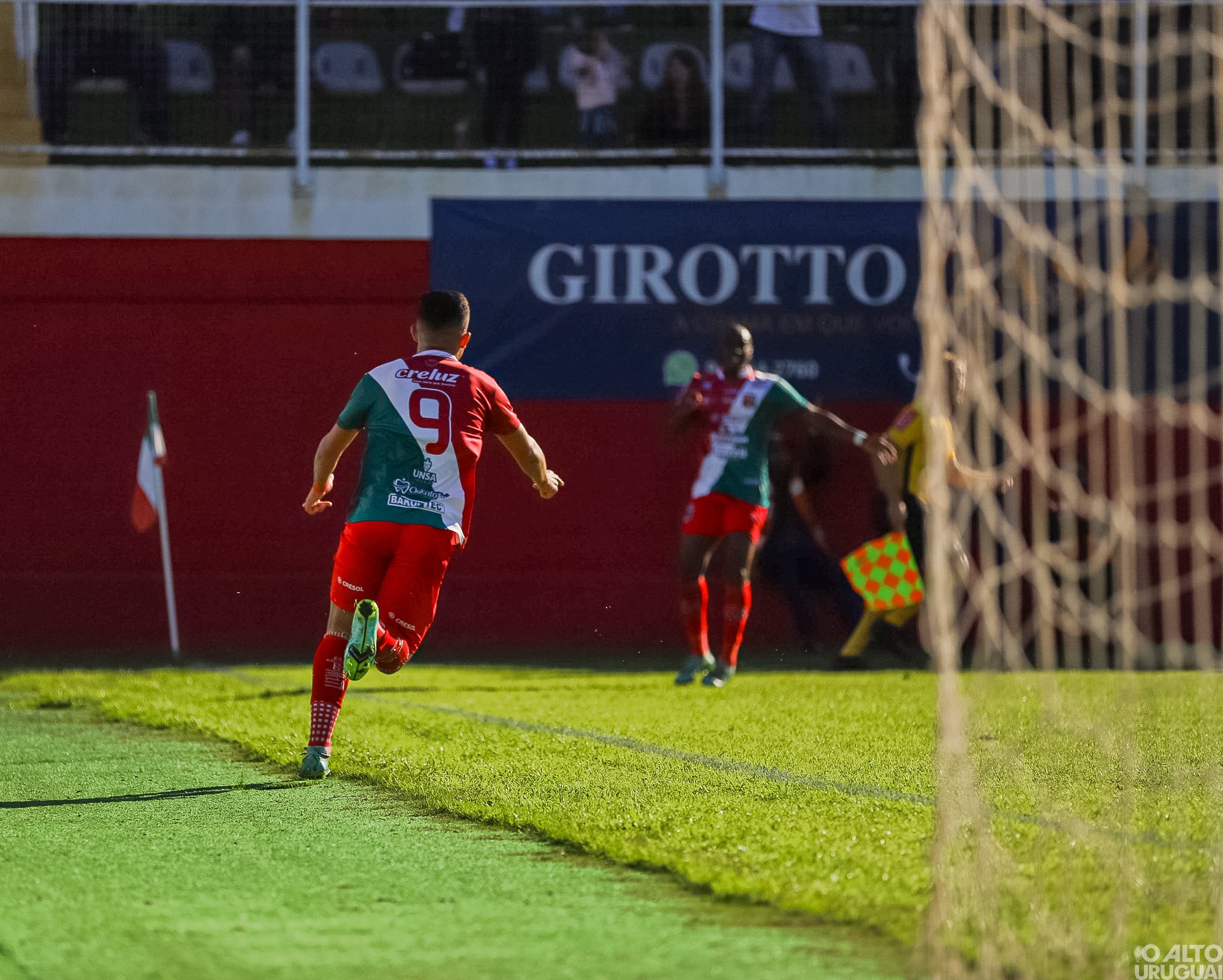 União vence por 3 a 1 e está nas quartas de final