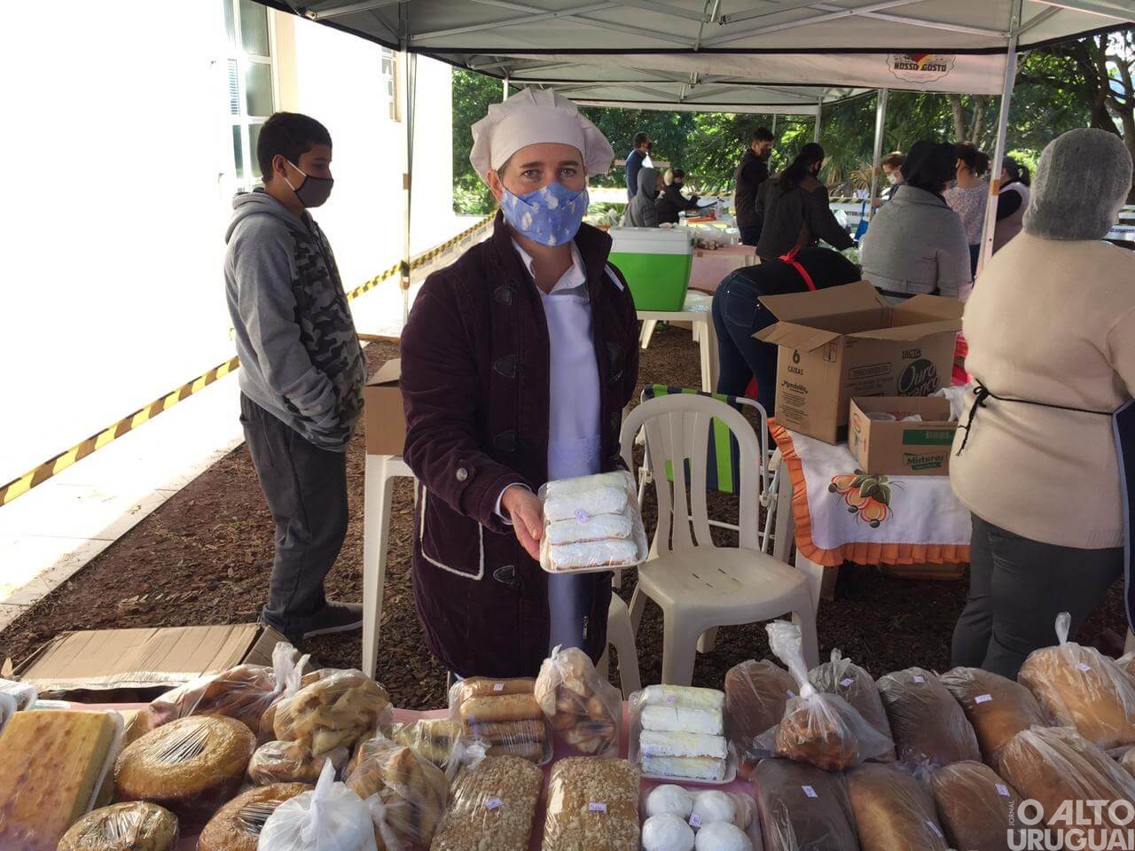Cristal do Sul: feira movimenta comércio de produtos da agricultura familiar