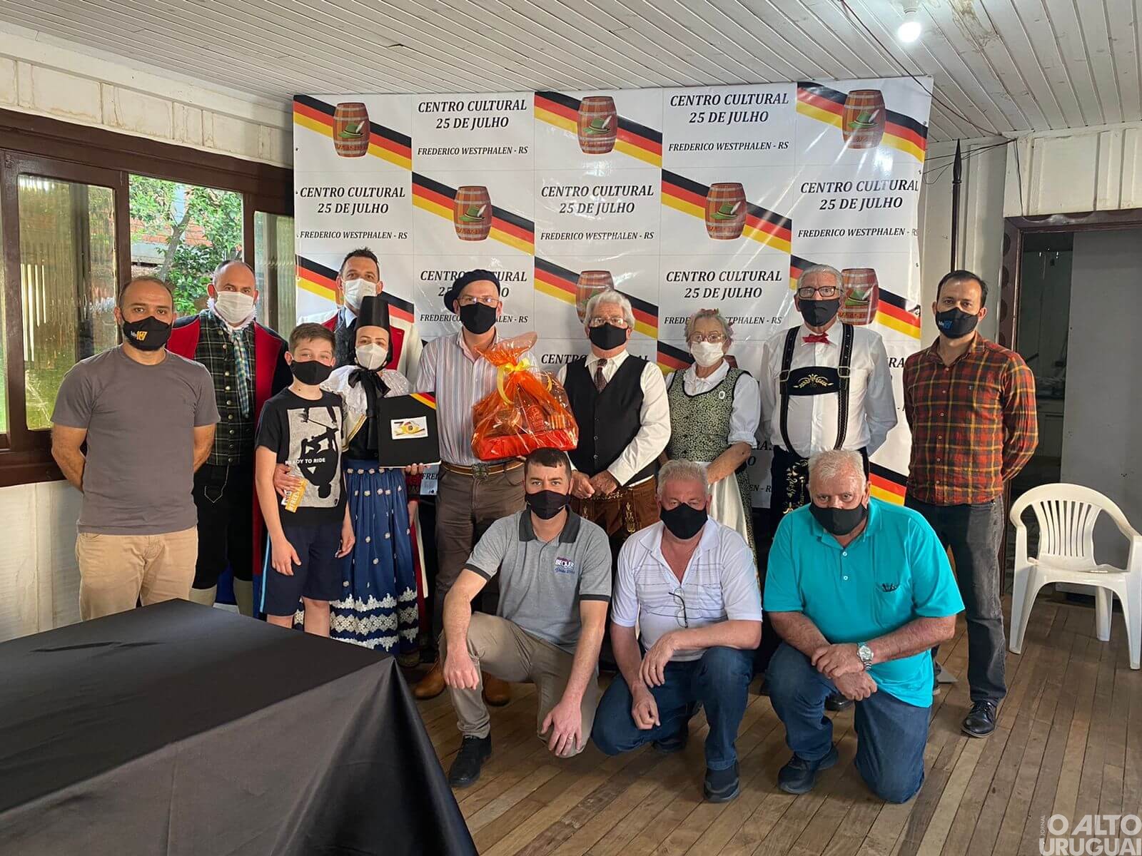 Centro Cultural 25 de Julho recebe visita do adido cultural do Estado