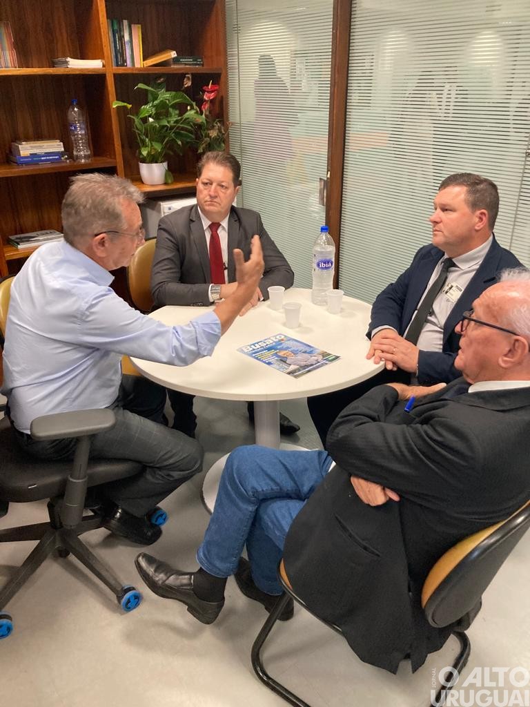 Prefeito de Vista Alegre participa de reuniões em Brasília