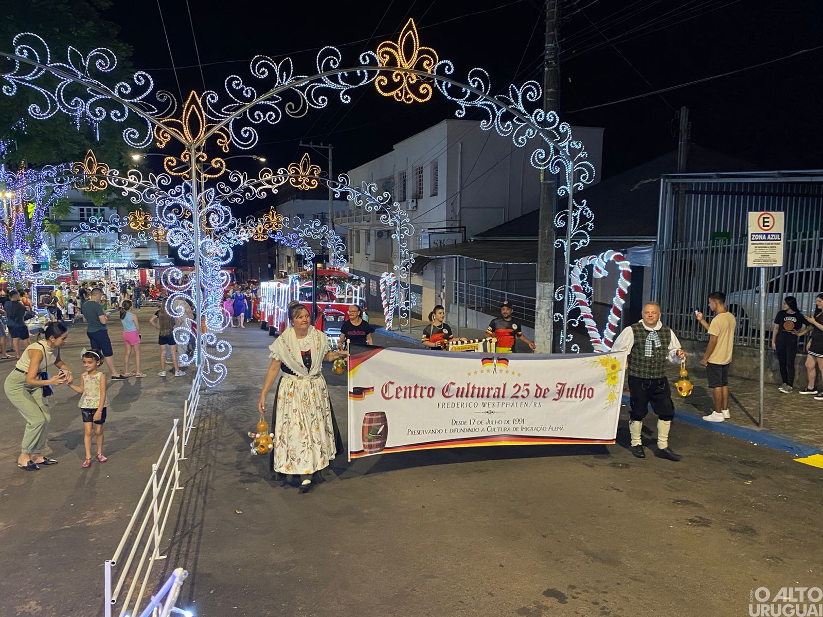 Marcha dos Archotes emociona público no Frederico em Luz