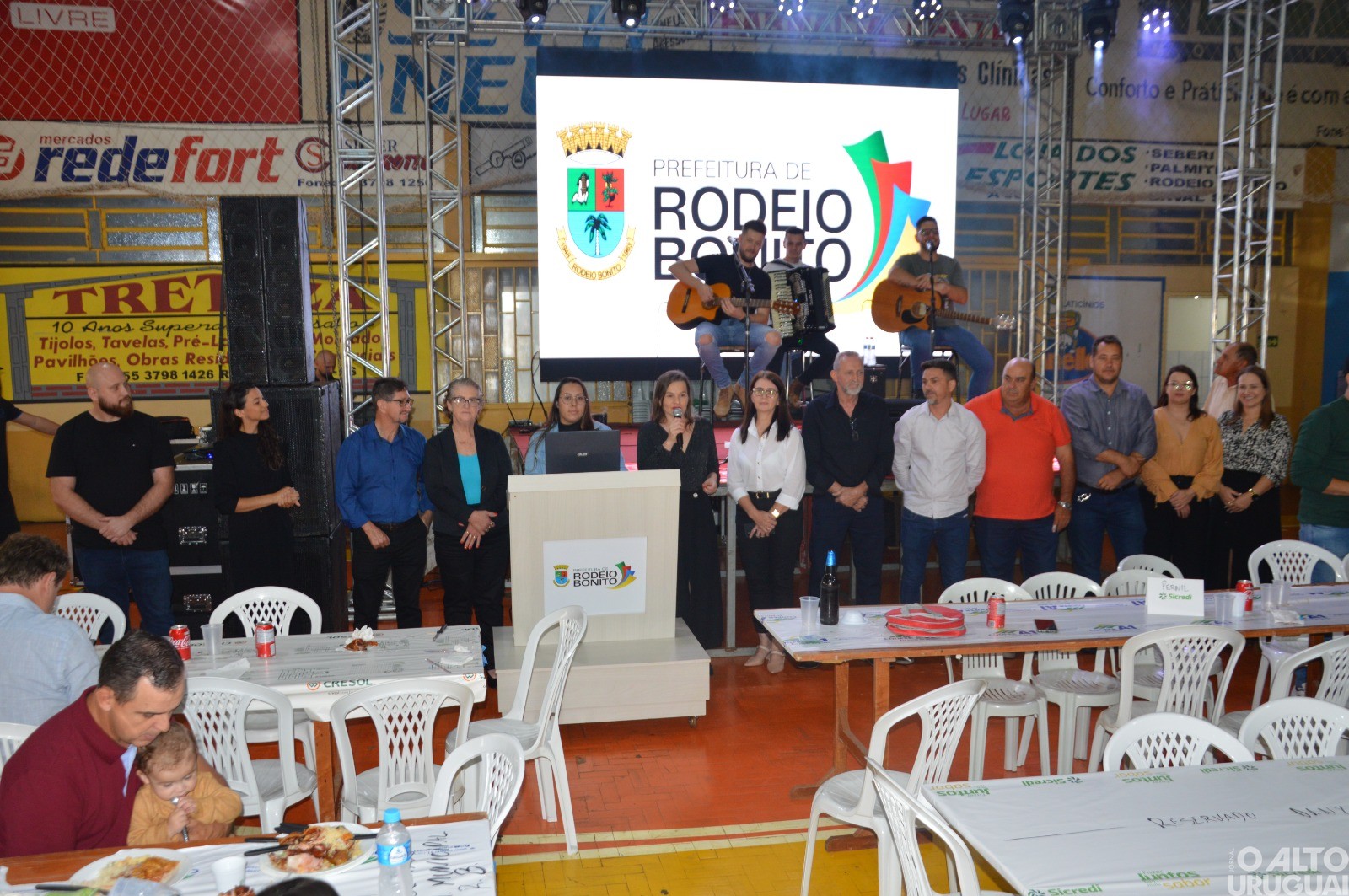 Rodeio Bonito incia comemorações de aniversário com almoço à base de carne suína