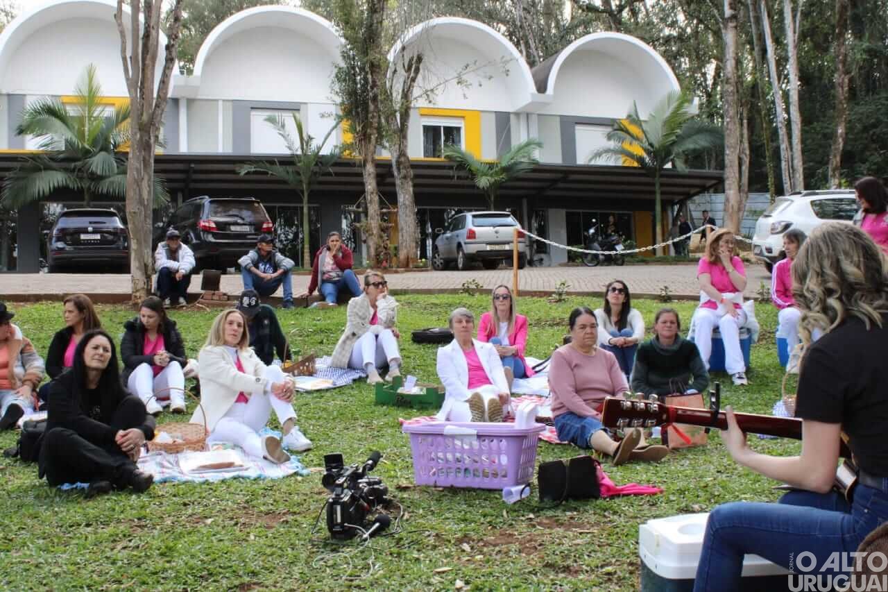 Liga de Combate ao Câncer promove passeio com os assistidos