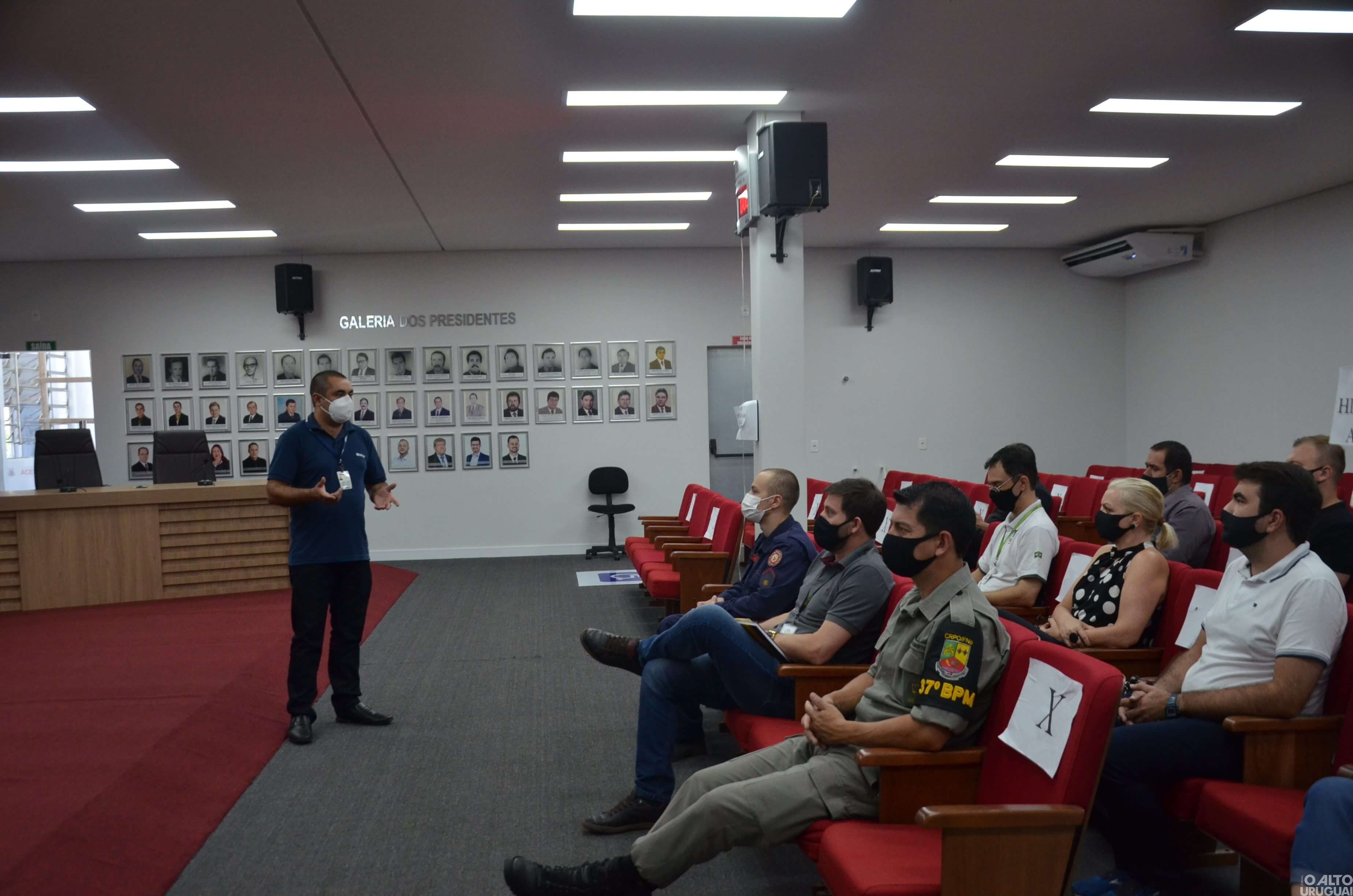 IBGE realiza reunião sobre Censo 2022 em FW