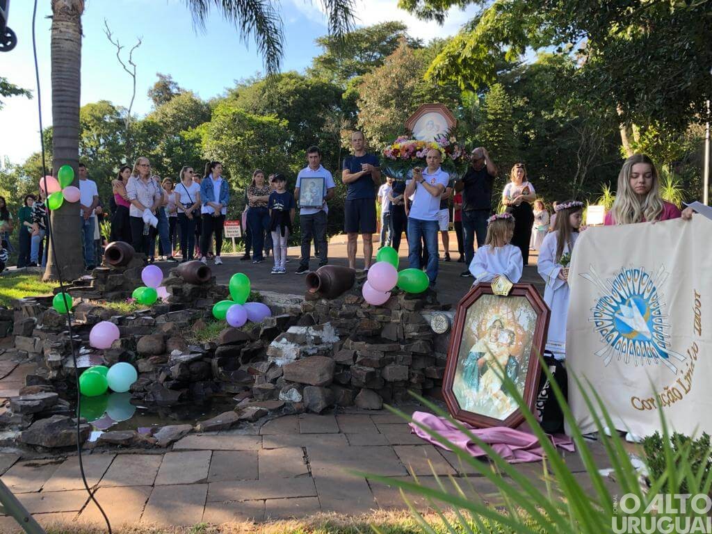 Dezenas de fiéis participam da Romaria de Schoenstatt