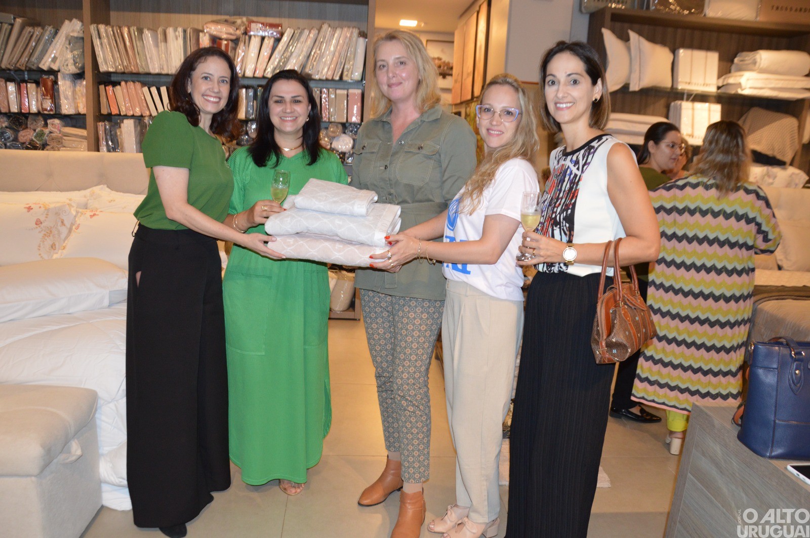 Móveis Lober inaugura novo espaço cama e banho com marcas renomadas