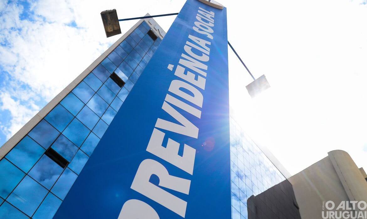 Idosos acima de 80 anos podem agendar prova de vida em casa