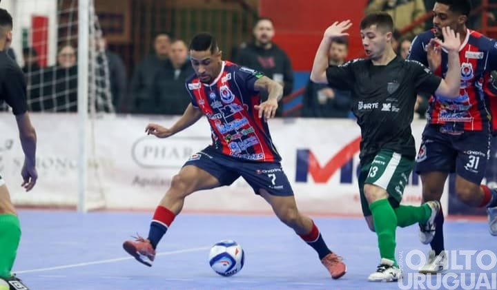 Guarani é goleado pela Uruguaianense fora de casa