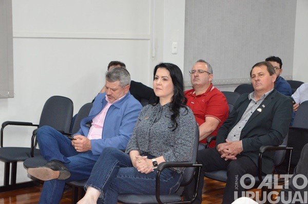 Amng realiza reunião de prefeitos durante Festiplan em Planalto