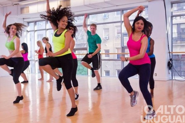 Clube Harmonia retorna com aulas de zumba em FW