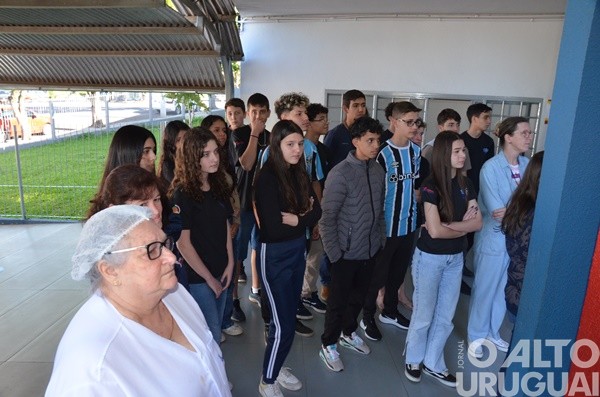 Escola Cardeal Roncalli de FW recebe certificado em qualidade de água tratada