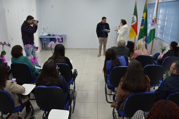 FW - homenagem às escolas destaques do Alfabetiza Tchê