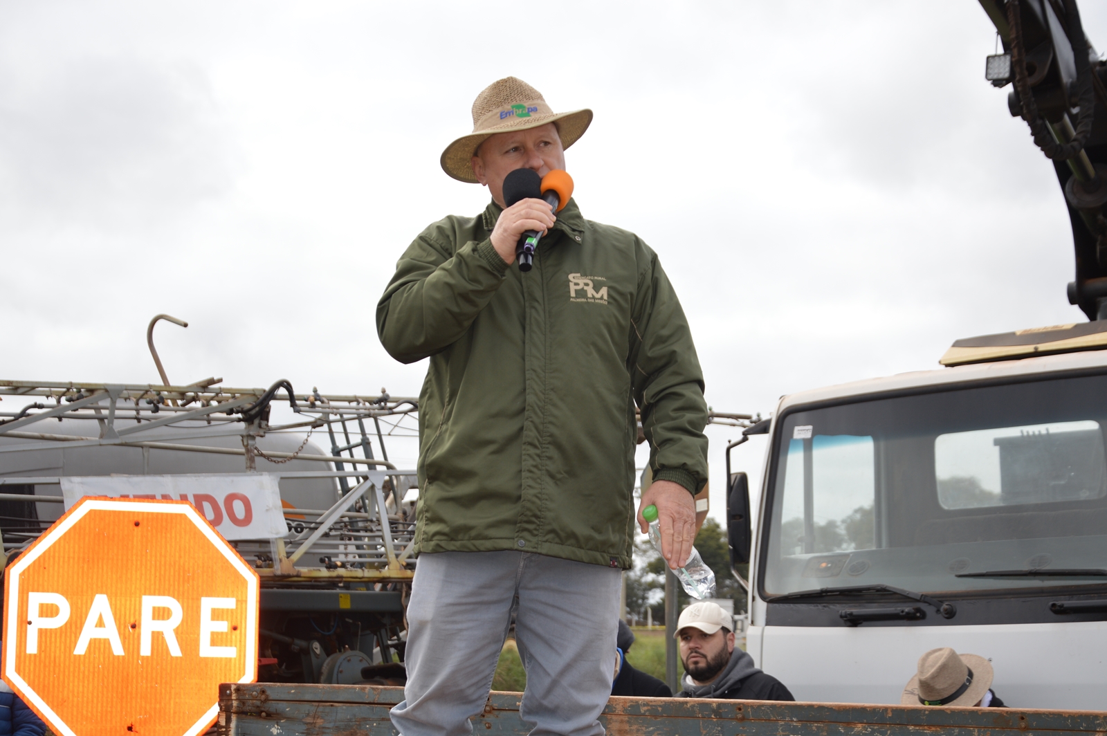 Produtores rurais protestam em Frederico Westphalen e Palmeira das Missões nesta sexta-feira