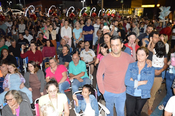 Frederico em Luz- Árvore Cantante