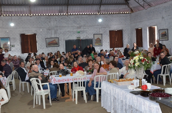 Almoço da Sociedade Polonesa Karol Wojtyla, de Frederico Westphalen - celebração dos 150 anos da imigração polonesa no Brasil