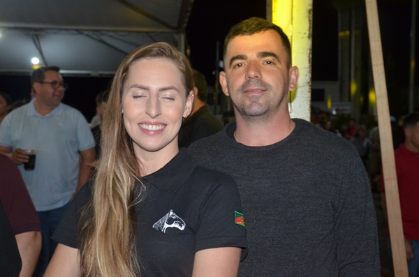 Pinheirinho do Vale - Show com Os Serranos