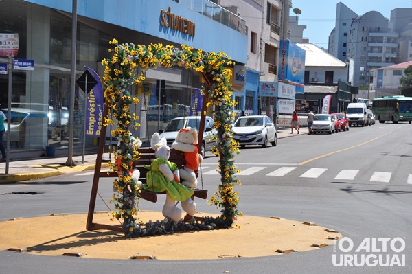 Inicia ornamentação de Páscoa em FW