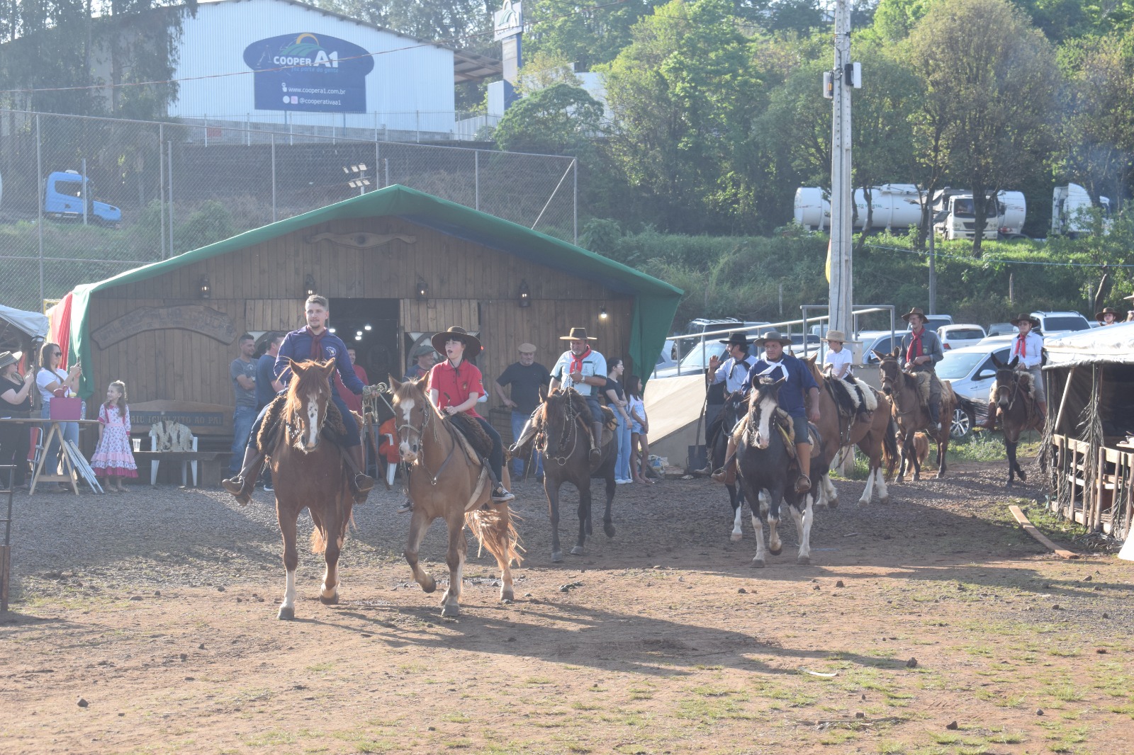 Parque de exposições de FW segue movimentado neste sábado