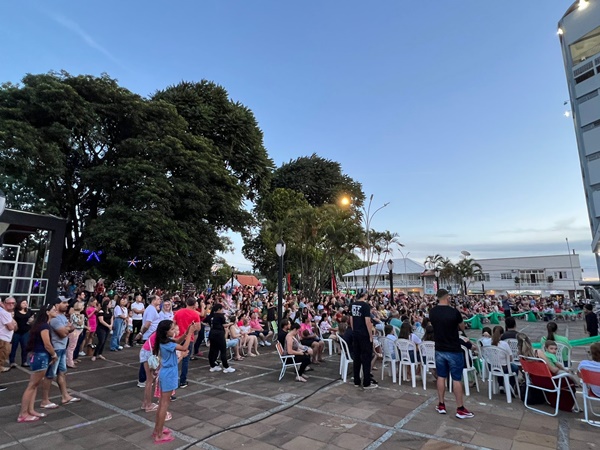Abertura do Natal no município de Planalto