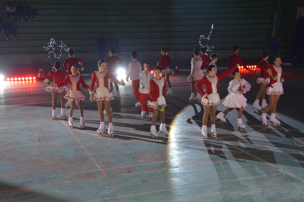 Grupo de Patinação Danúbio Azul apresenta espetáculo em Iraí